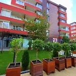Menada Zornitsa Apartamento *