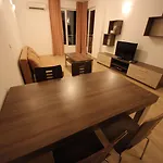 Menada Zornitsa 아파트 *