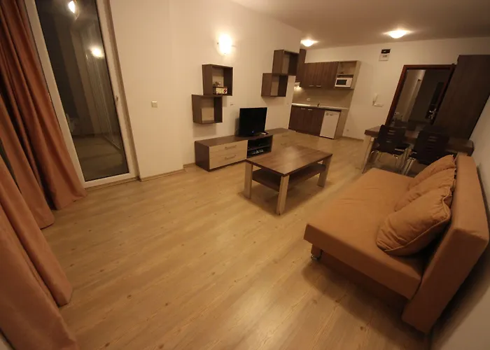 Menada Zornitsa * Slăntjev Brjag