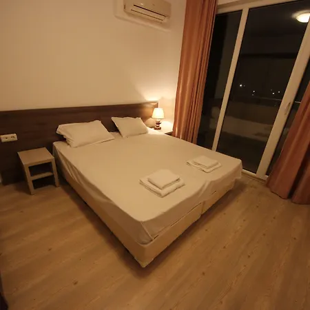 Апартамент Menada Zornitsa *