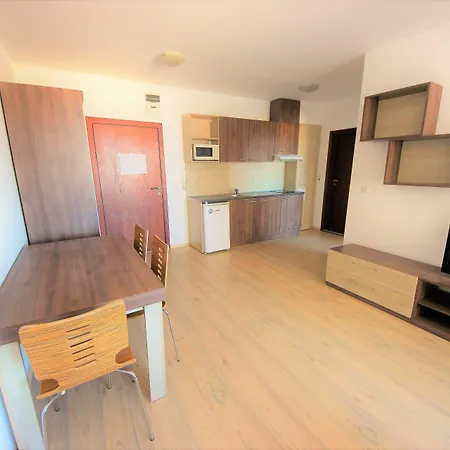 Апартамент Menada Zornitsa *