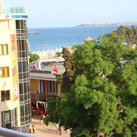 Апартамент Menada Zornitsa *