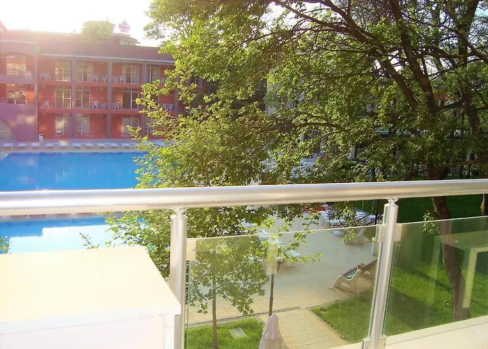 Menada Zornitsa * Slantchev Briag