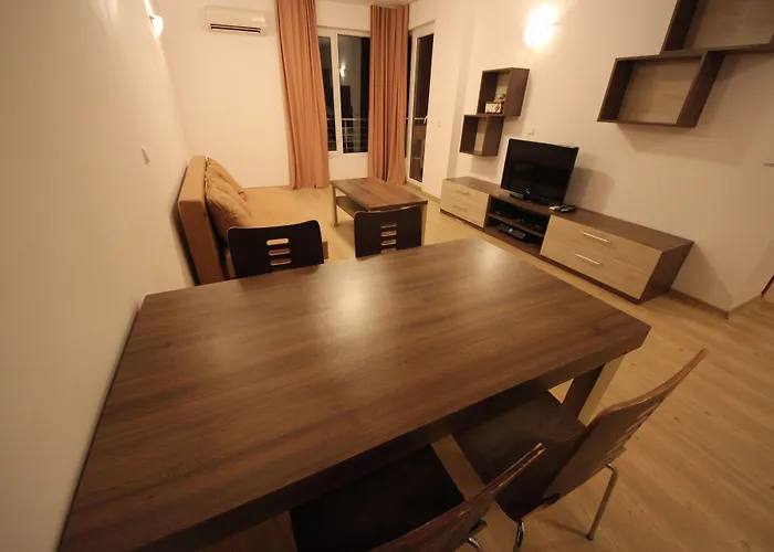 Menada Zornitsa Appartement *