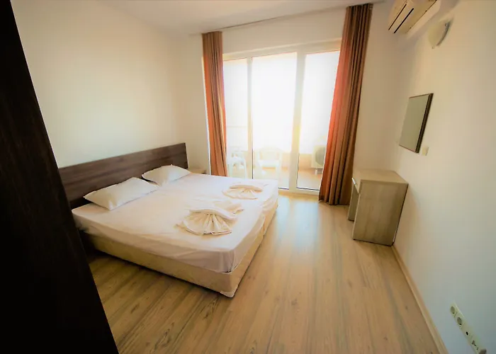 Menada Zornitsa Slantchev Briag