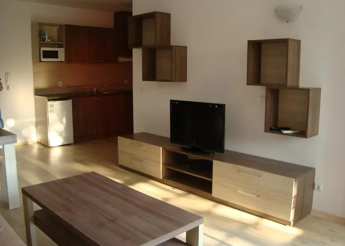 Menada Zornitsa Slantchev Briag